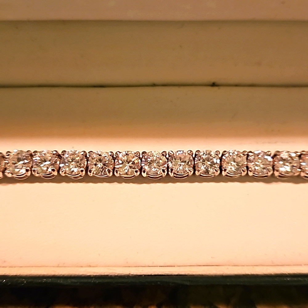 Cubic Zirconia Bracelet 7" - Picture 2 of 8